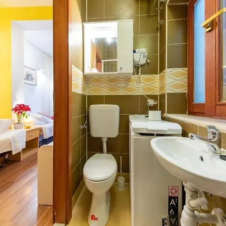 Apartments Studio Dubrovnik Beach Area Exterior foto