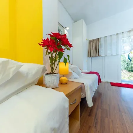 Apartments Studio Dubrovnik Beach Area Exterior foto